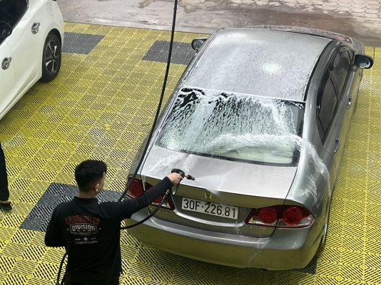 rửa ô tô